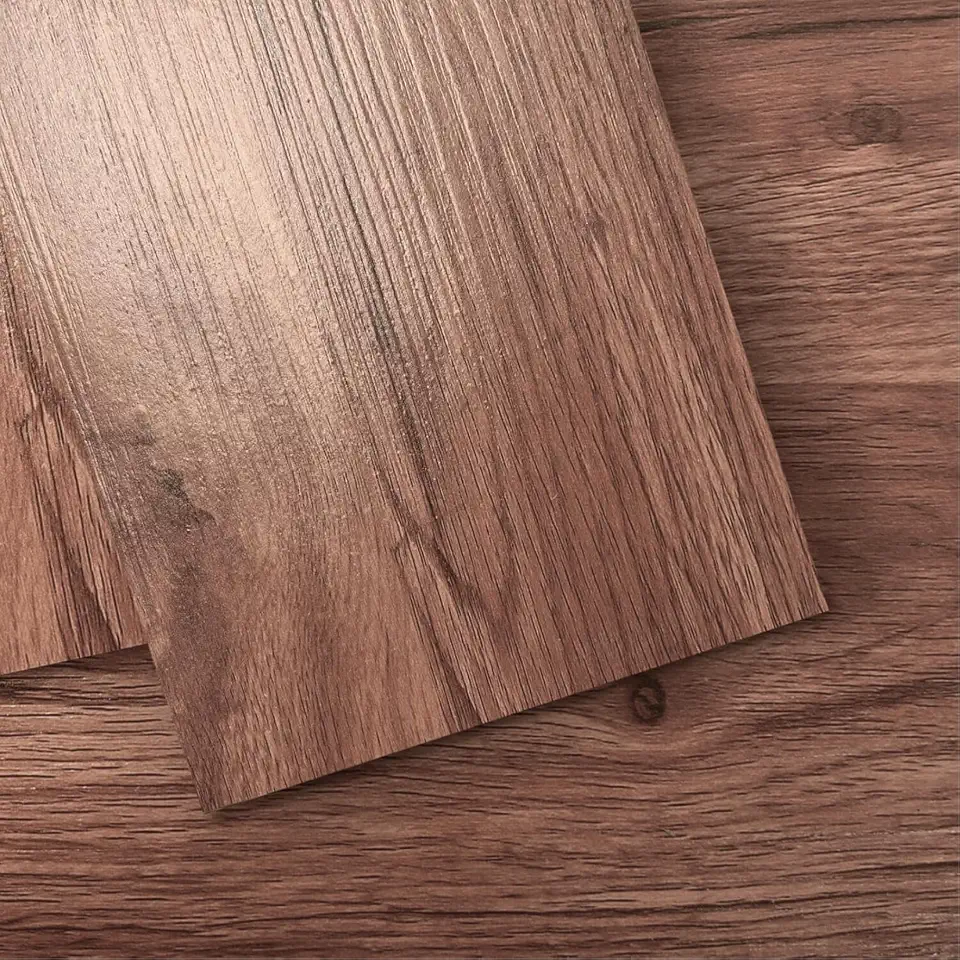 Piso Vinílico Autocolante Adesivo em Régua Amadeirada 5M² 91x15,2cm IPPAX (Freijó dourado)