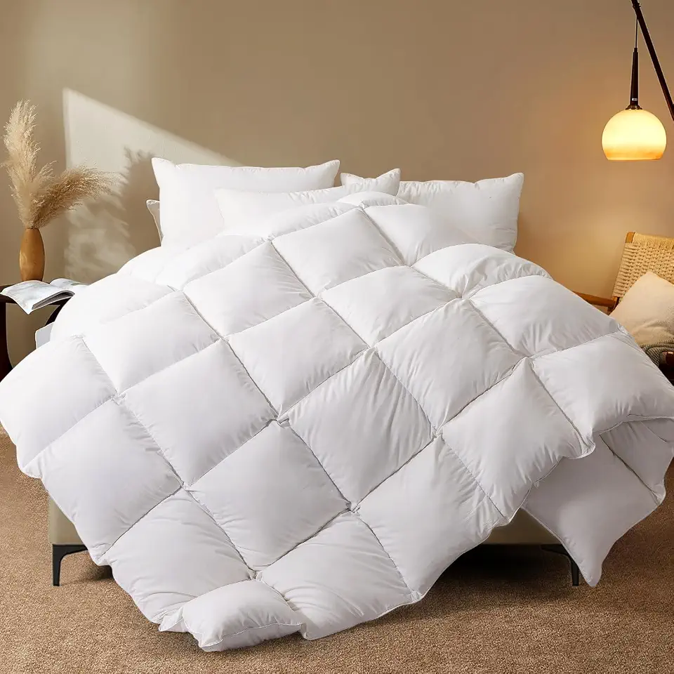 WhatsBedding Edredão de penas, preenchido com penas e fibra, enchimento de edredom branco king size para todas as estações, edredom de cama de hotel luxuoso, capa 100% algodão, calor médio com abas de
