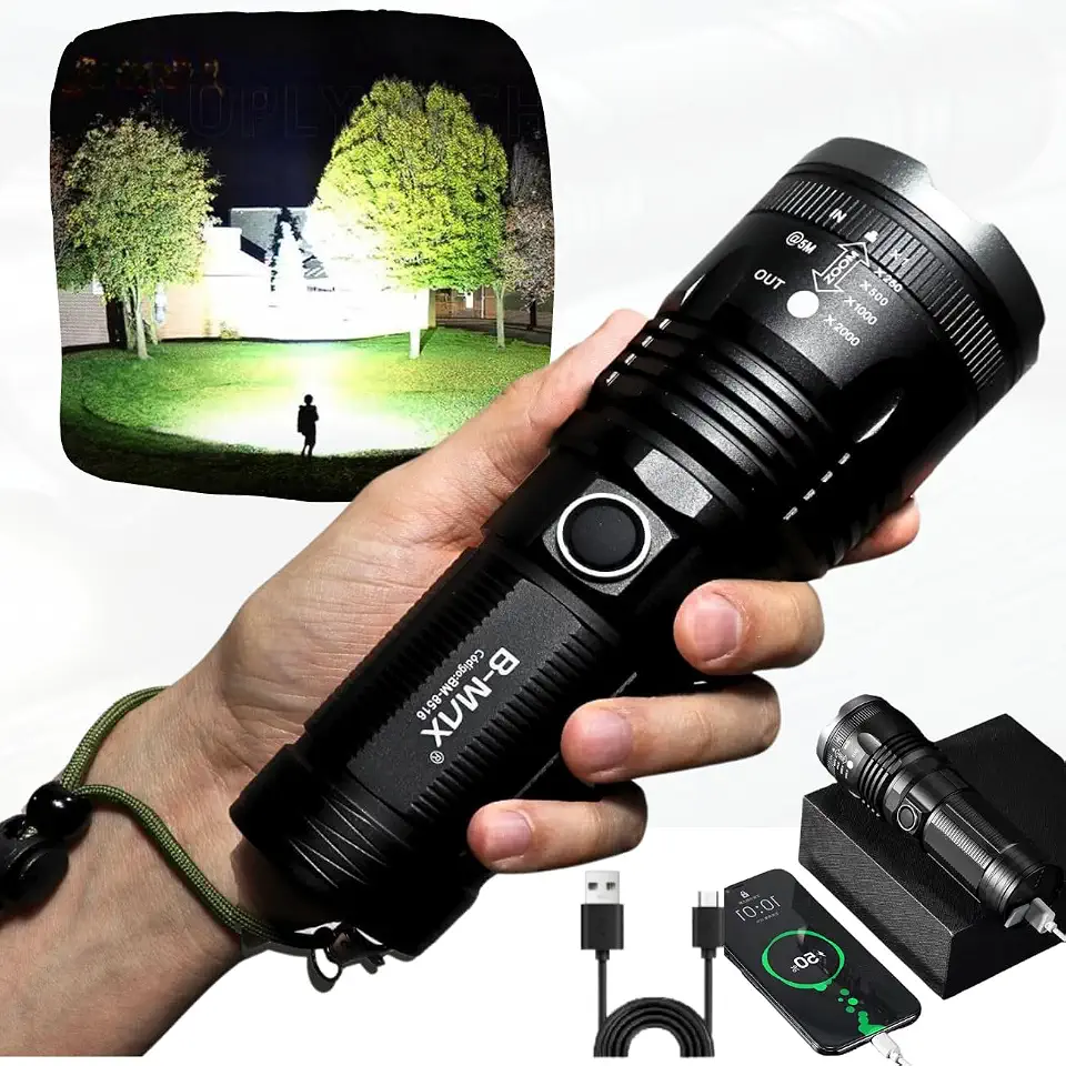 Lanterna Tática Sabre de Luz, Alcance 2 Mil Metros, LED Militar, Zoom Regulável, Recarregável USB, Função Power Bank, Resistente à Água, Compacta e Durável, Incluindo Função Estroboscópica.