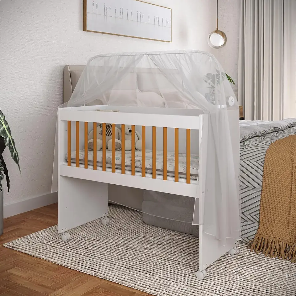 Mini Berço Com Rodas Colchão E Suporte Mosquiteiro Moisés Multifuncional Mini Chiqueirinho Variável Mesinha Versátil (Branco/Freijó)