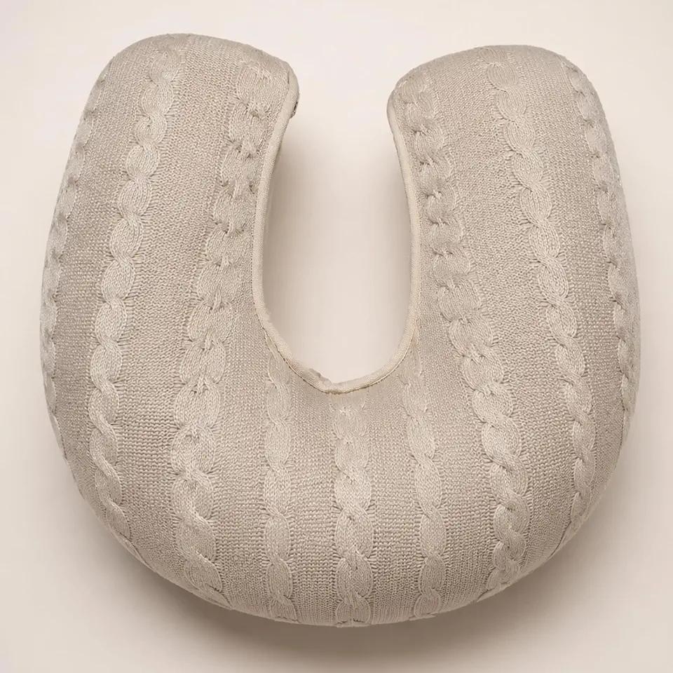 Almofada Para Amamentação Em Tricot Macia Confortável Apoio Ergonômico Para Amamentar Bebê (Areia)