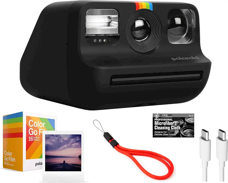 Câmera instantânea Polaroid Go (preta) com pacote duplo de filme colorido e pano de microfibra