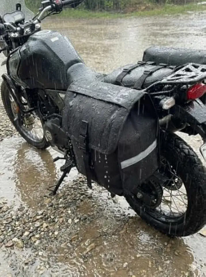 Baslu Alforge para Moto 60L – Super Espaçoso, Impermeável e Resistente, com Bolso Externo e Design Funcional para Viagem e Uso Diário