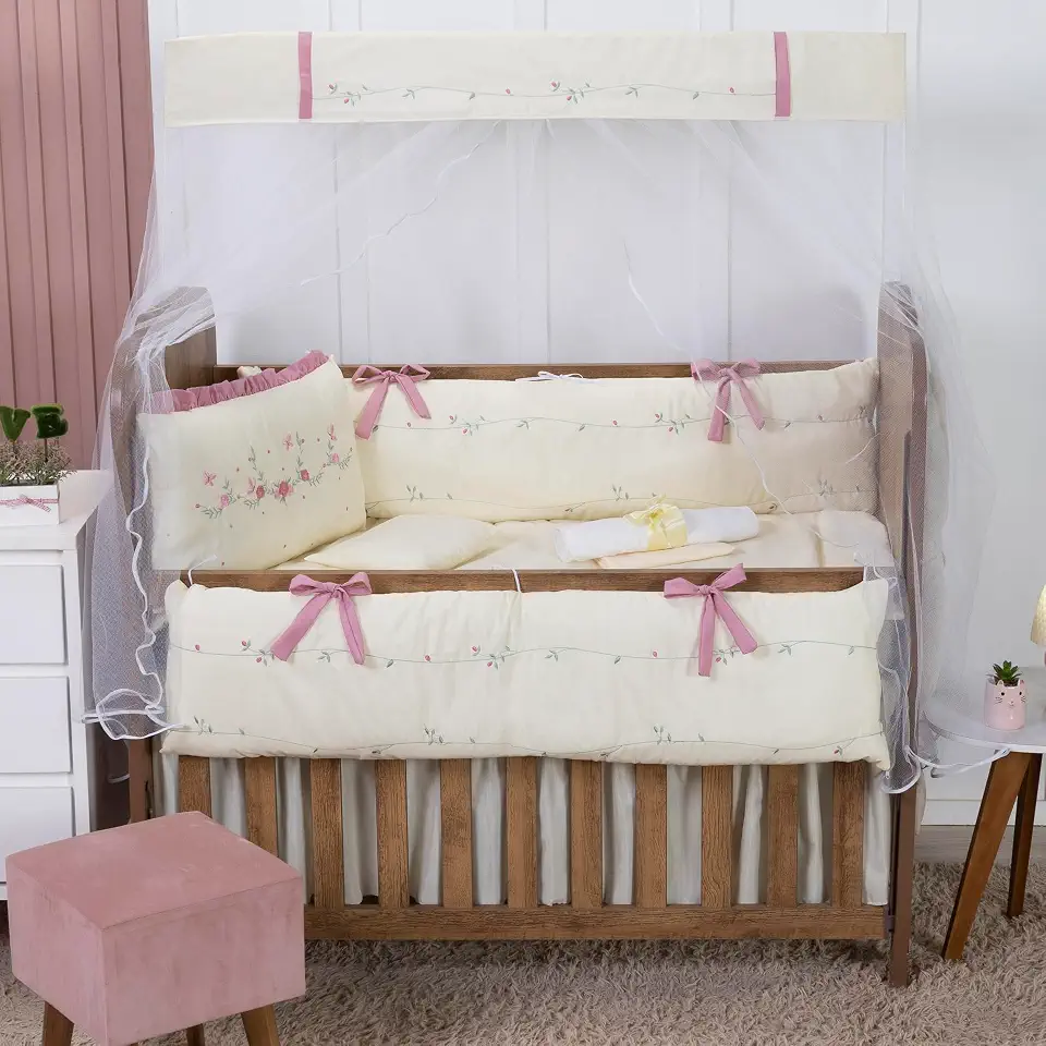 LuckBaby Kit Berço Madri Clássico 10 Peças para Bebê com Protetores, Edredom e Almofadas Estampado Flor do Campo Rose