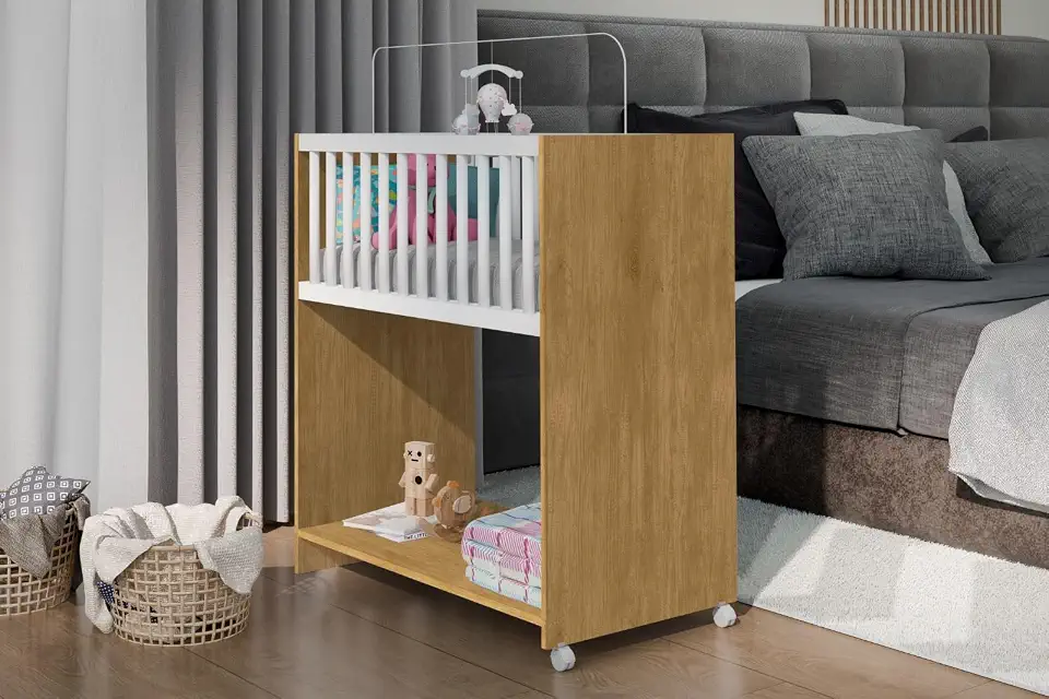 Mini Berço Portátil com Rodízios E Colçhao 2 em 1 + Mesa Infantil Multiuso com Prateleiras Amaderado