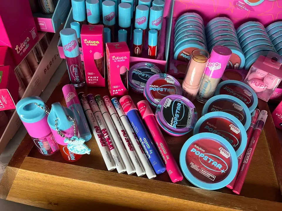 Kit de maquiagem completo para Mulheres Jovens Adolescentes - Make Teen - Popstar - Luluca - Melu - Ruby Rose para presente, Natal, Carnaval - Colorido - 10 itens