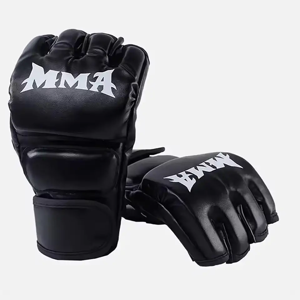 Luvas de MMA para Treino de Boxe, Muay Thai e Sparring, Preto com Logo MMA, Couro Sintético, 12cm x 22cm