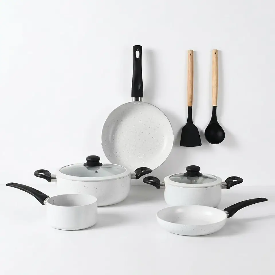 Jogo de Panelas de Alumínio com Revestimento Cerâmico Antiaderente 11 Peças com Utensílios de Silicone e Tampas de Vidro Temperado Compatível com Fogão de Indução e Gás (Branco)