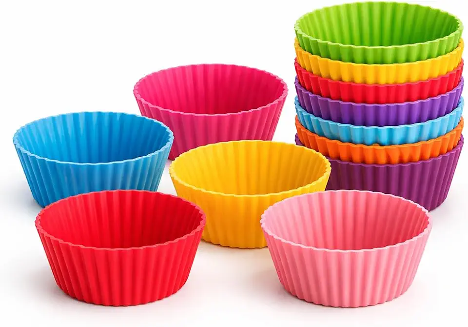 Forminha de Silicone para Cupcake e Muffin Coloridas – Kit com 12 Unidades, Antiaderente, Reutilizável, para Forno, Airfryer, Micro-ondas e Freezer, Cores Sortidas