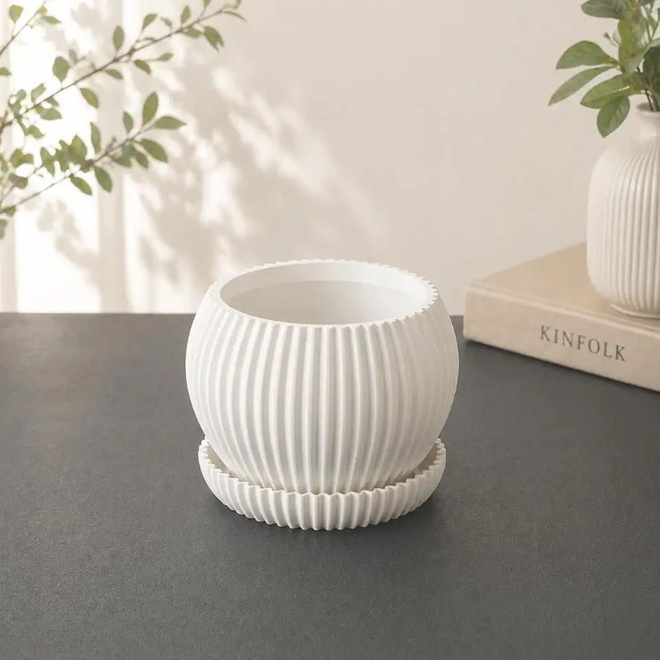Vaso Decorativo para Suculentas com Prato e Drenagem Cachepô Moderno para Plantas Pequenas Design Canelado Ideal para Sala e Escritório Branco 8cm
