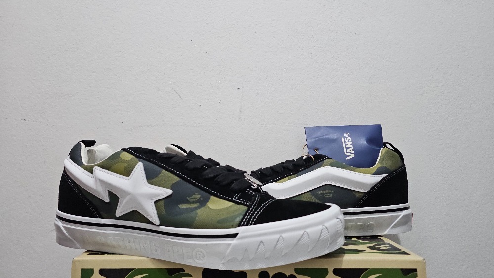 BAPE x Vans Premium Knu Skool Camo Green — 45, Novo