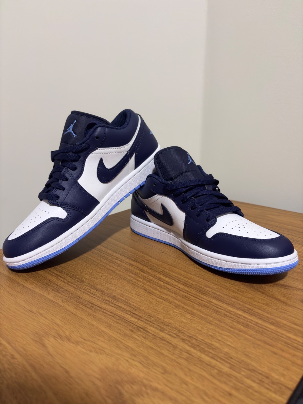 Air Jordan 1 Low Midnight Navy White University Blue — 40, Novo