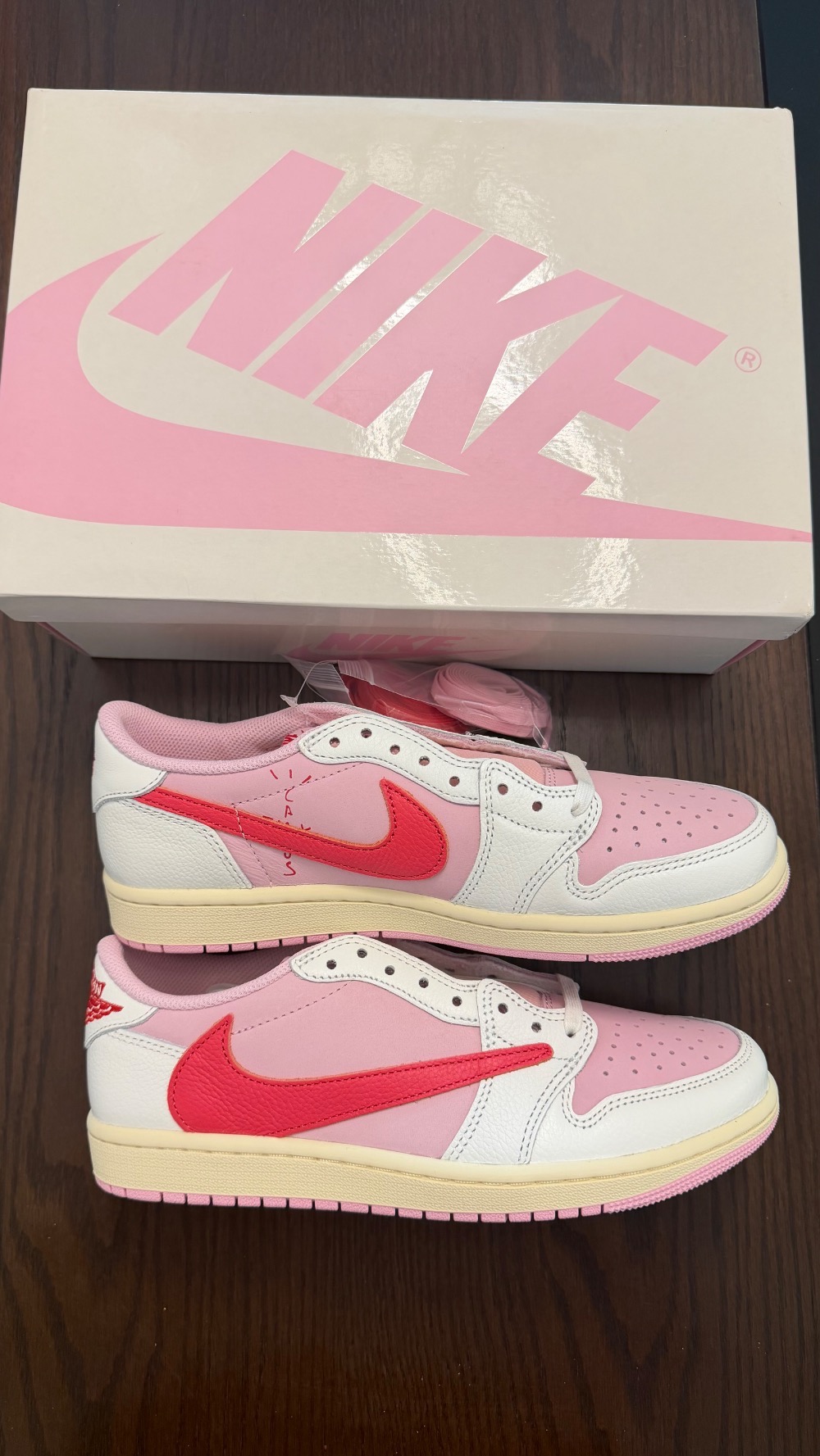 Travis Scott x Air Jordan 1 Low OG SP Sail Tropical Pink — 38, Novo