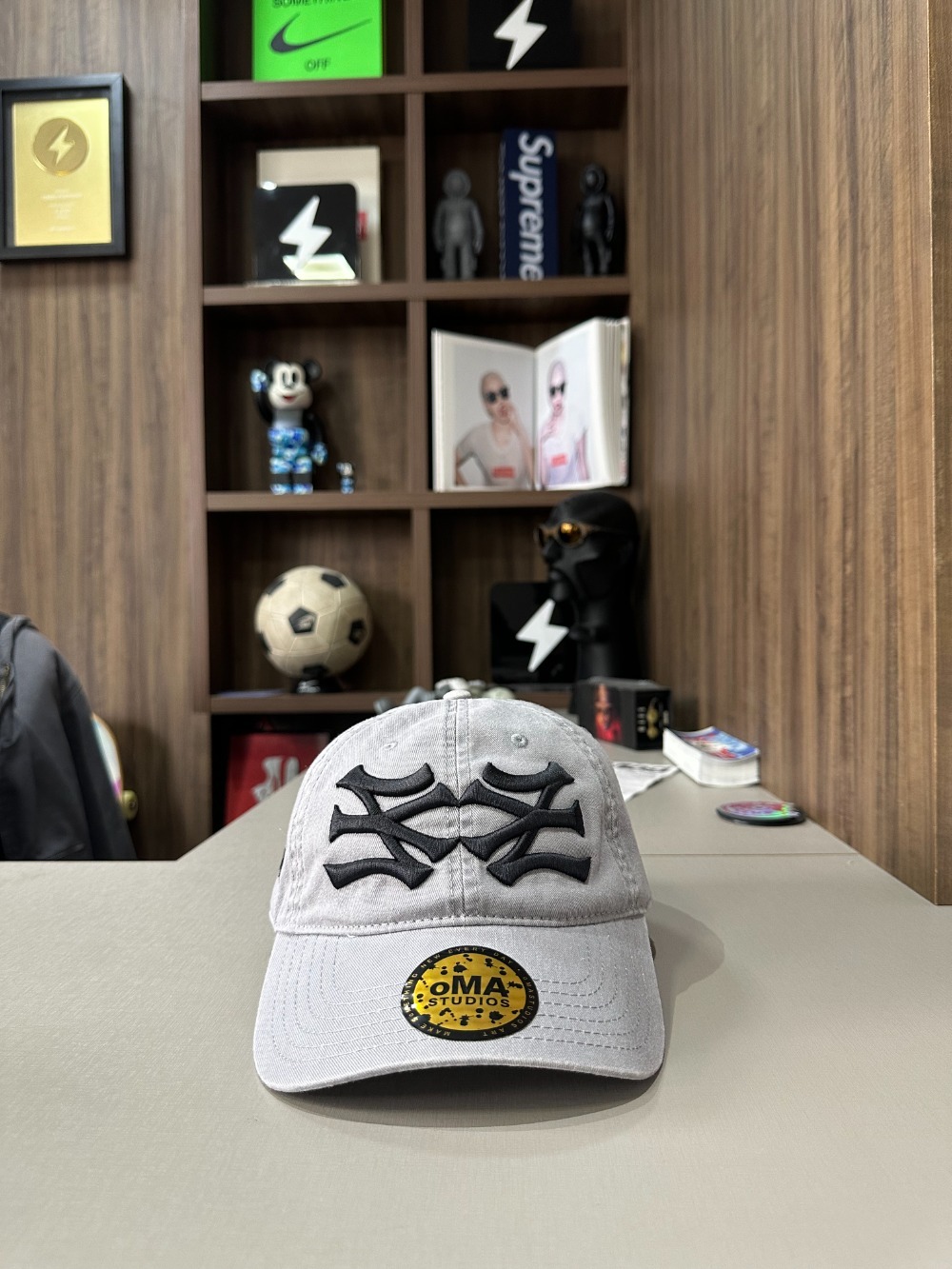 Boné oMA Studios NY NY Curved Brim Hat Grey — Único, Novo