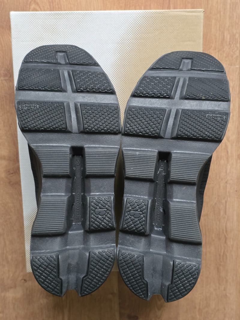 Foto 4 de On Running Cloudmonster Void Black — 38, Usado