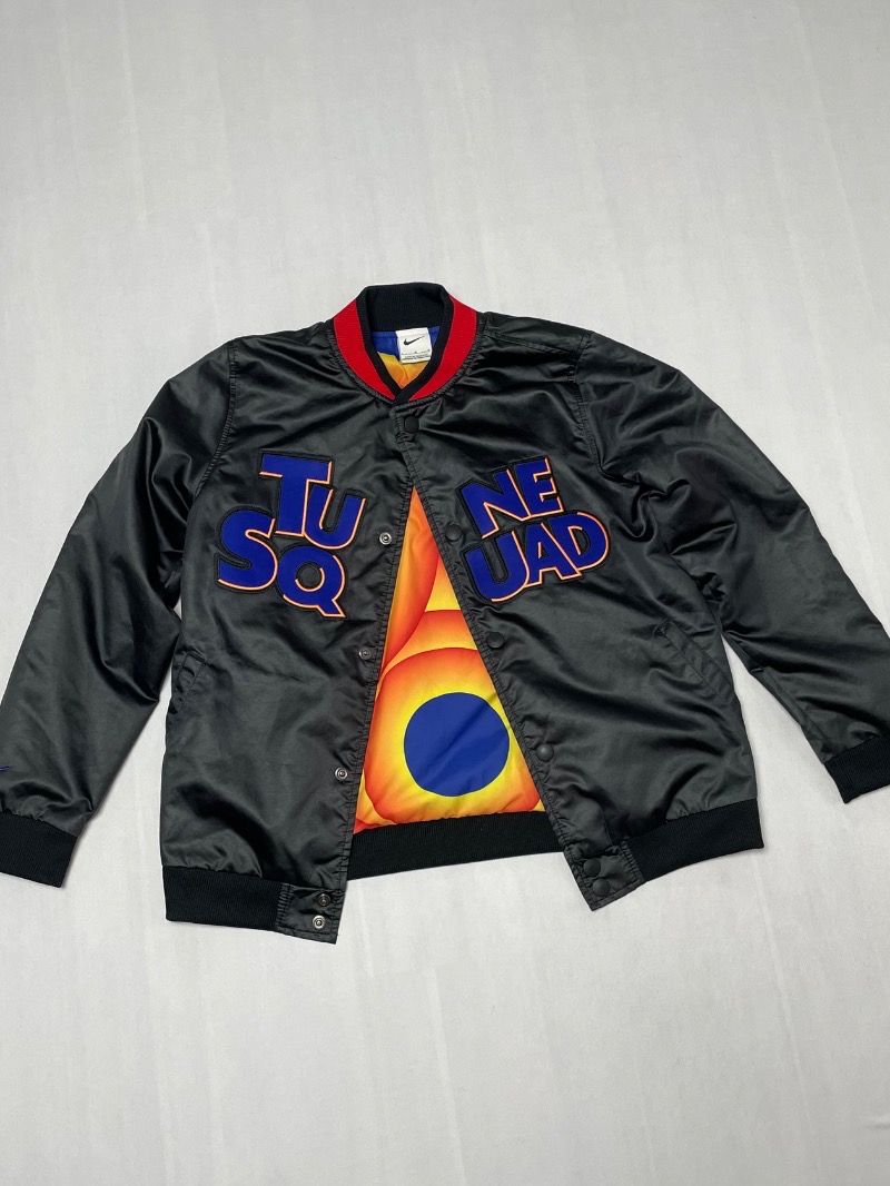 Foto 2 de Jaqueta Space Jam 2 x Nike Lebron Tune Squad — G, Usado