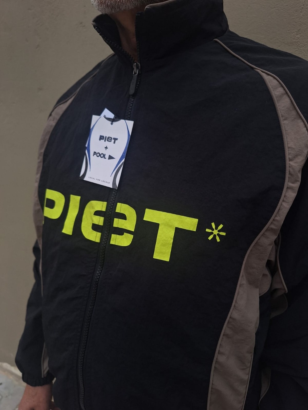 Piet x Pool Corta Vento Preta — G, Novo