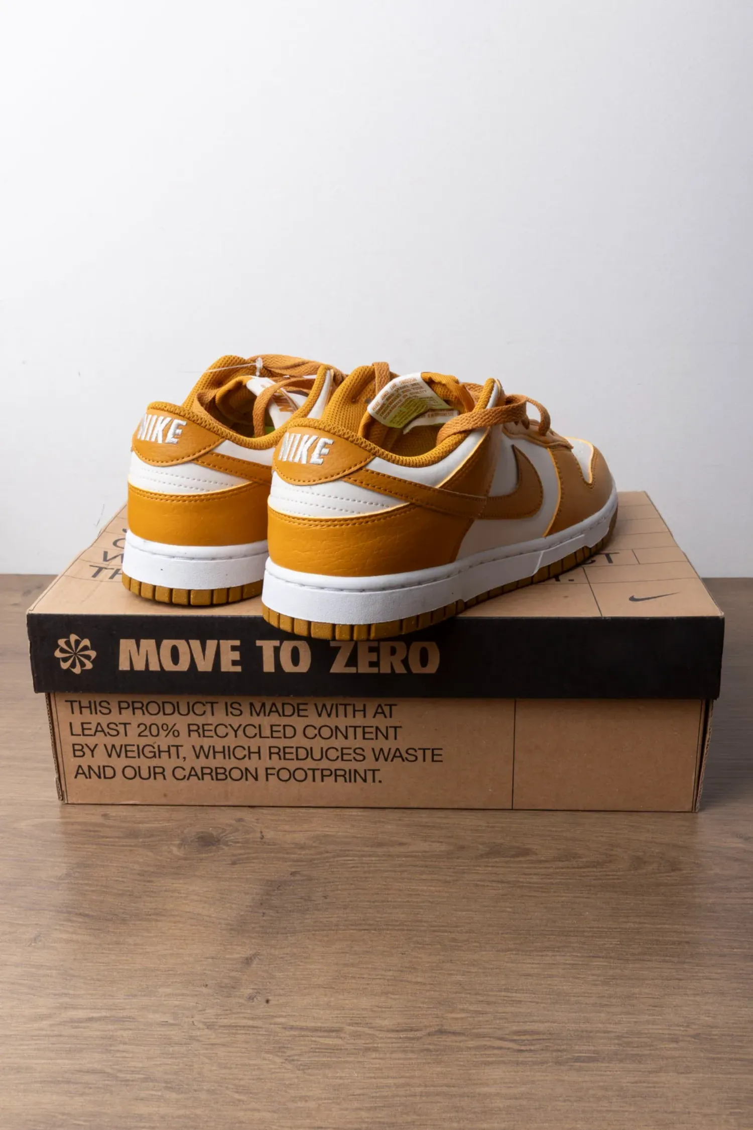 Foto 2 de Nike Dunk Low Next Nature Light Curry — 37, Novo