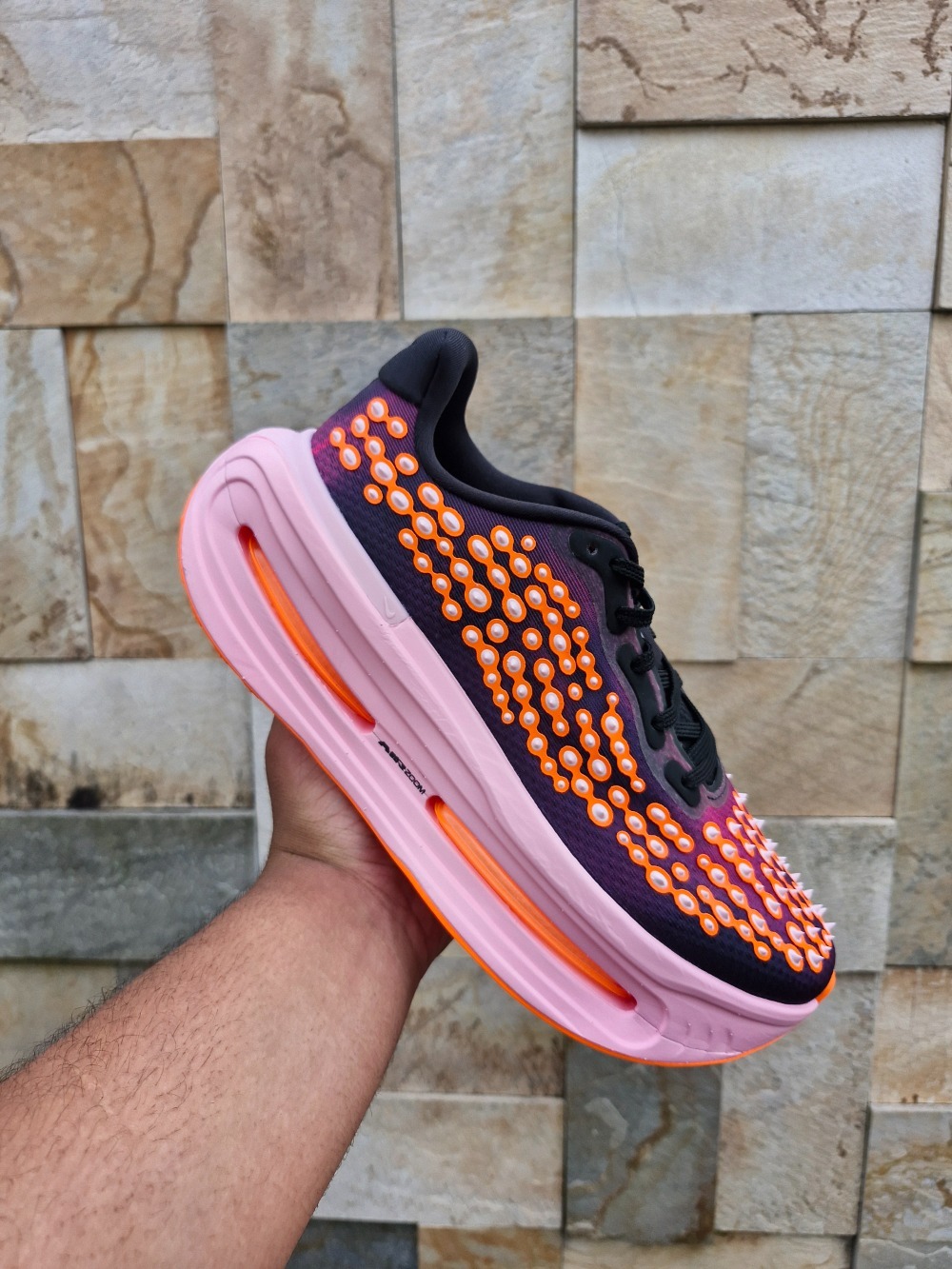 Nike Vomero Premium Black Arctic Pink — 42.5, Novo