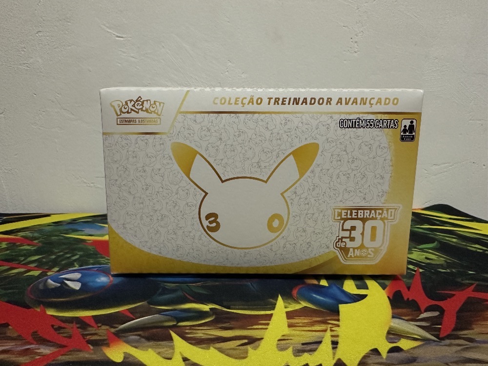 Coleção Treinador Avançado Celebração de 30 Anos Pokémon TCG PT-BR — Único, Novo