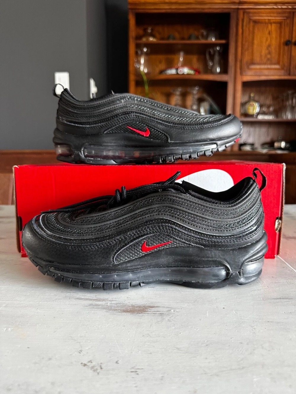 Nike Air Max 97 Black and University Red — 42 / 42.5, Novo