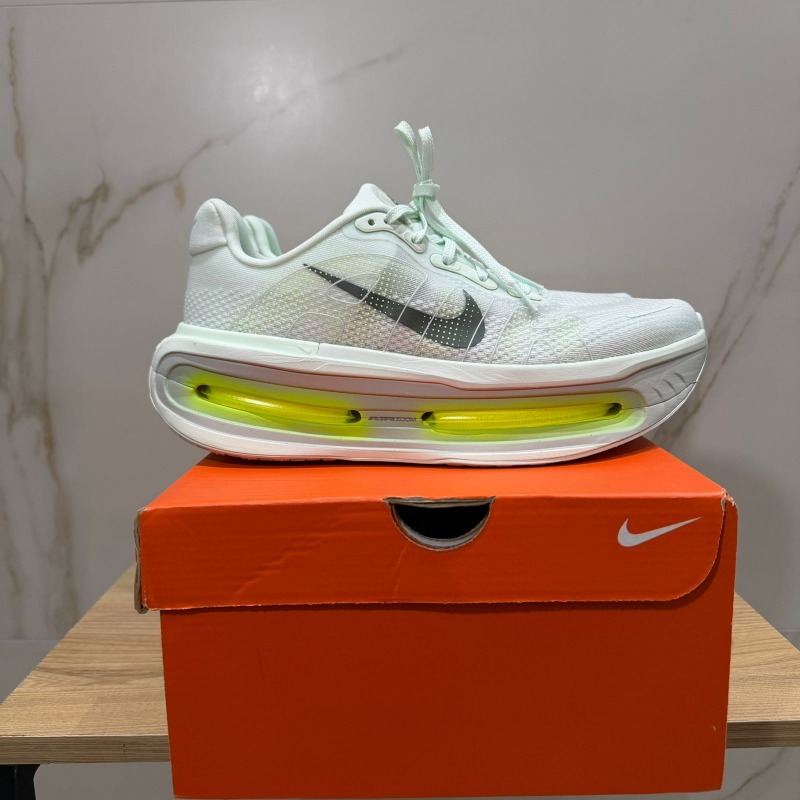 Foto 2 de Nike Vomero Premium Barely Volt — 40, Novo