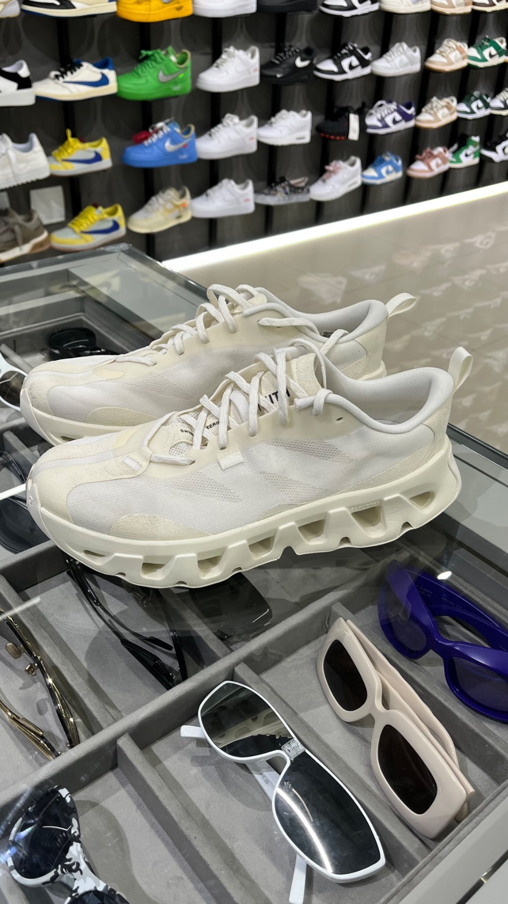Kith x On Running K-Tech 1 Tofu — 38, Novo