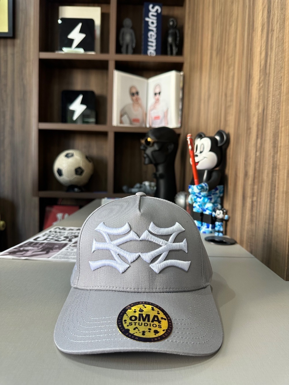 Boné oMA Studios NY NY Grey — Único, Novo