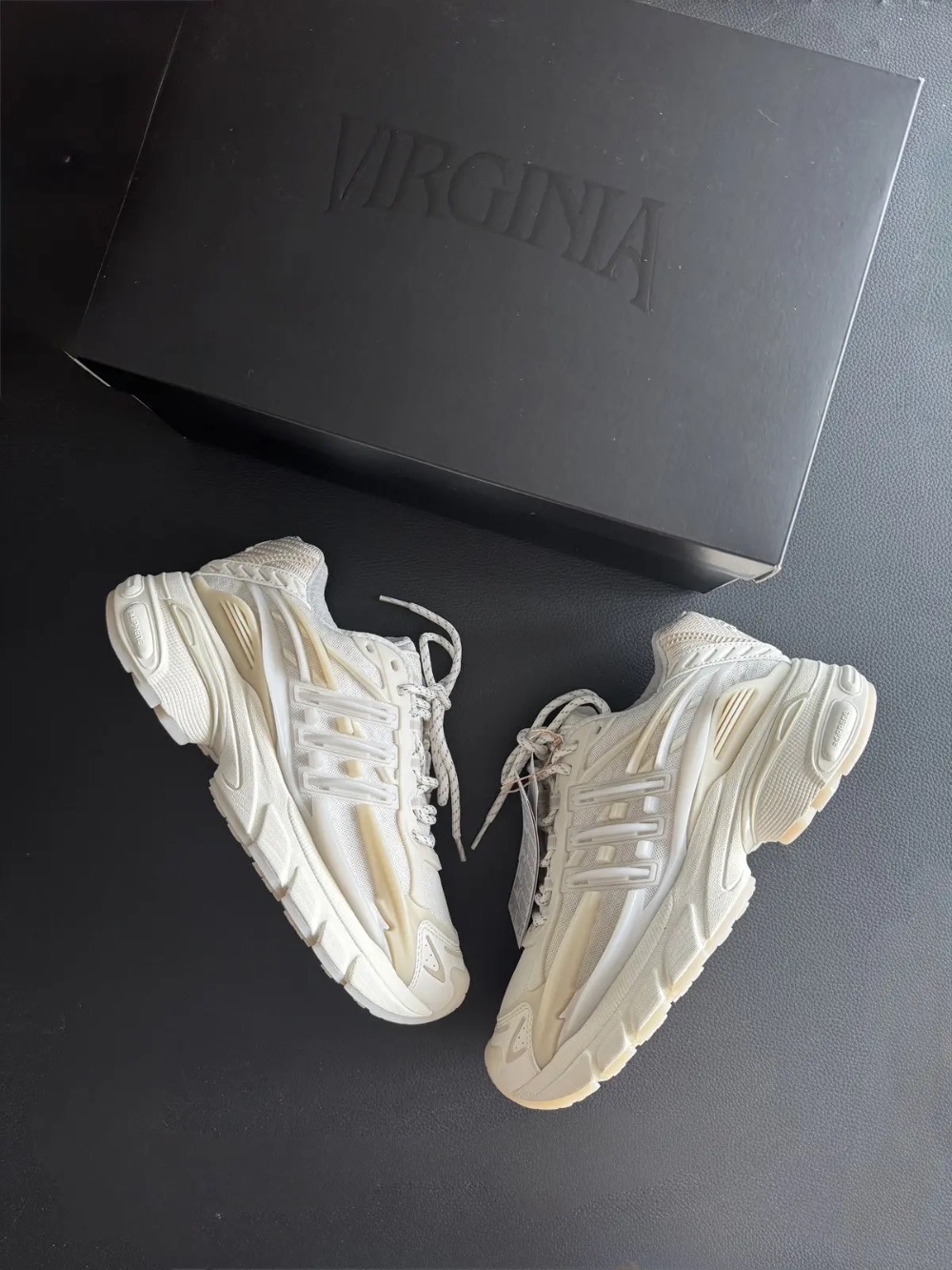 Pharrell Williams x adidas Adistar Jellyfish Chalk White — 40.5, Novo