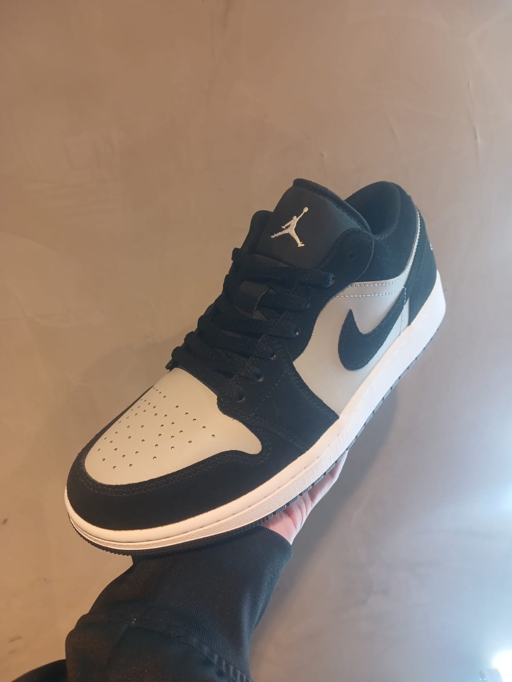 Air Jordan 1 Low Black Light Smoke Grey — 43, Novo