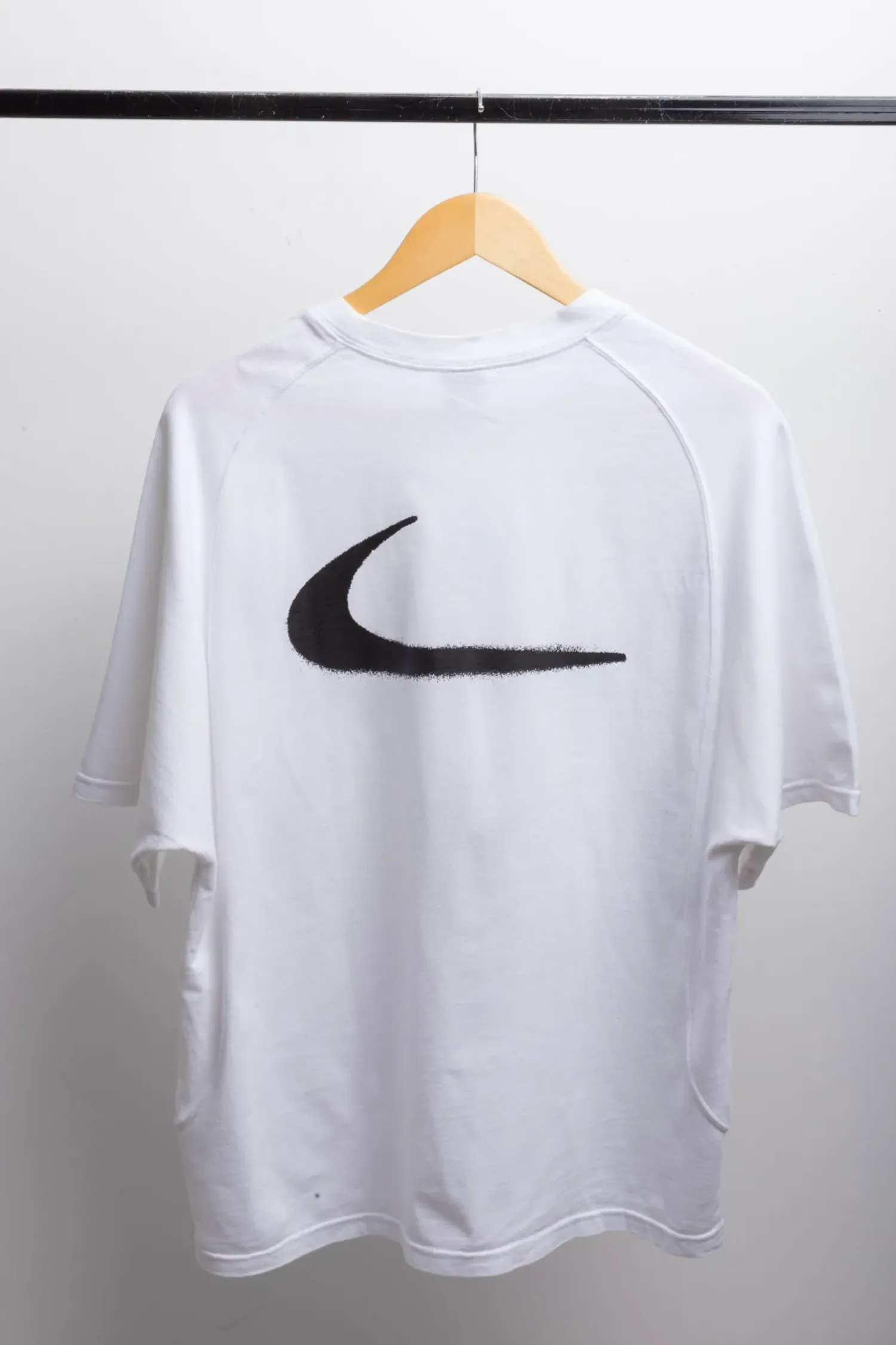 Foto 2 de Camiseta Off-White x Nike Branco — M, Usado