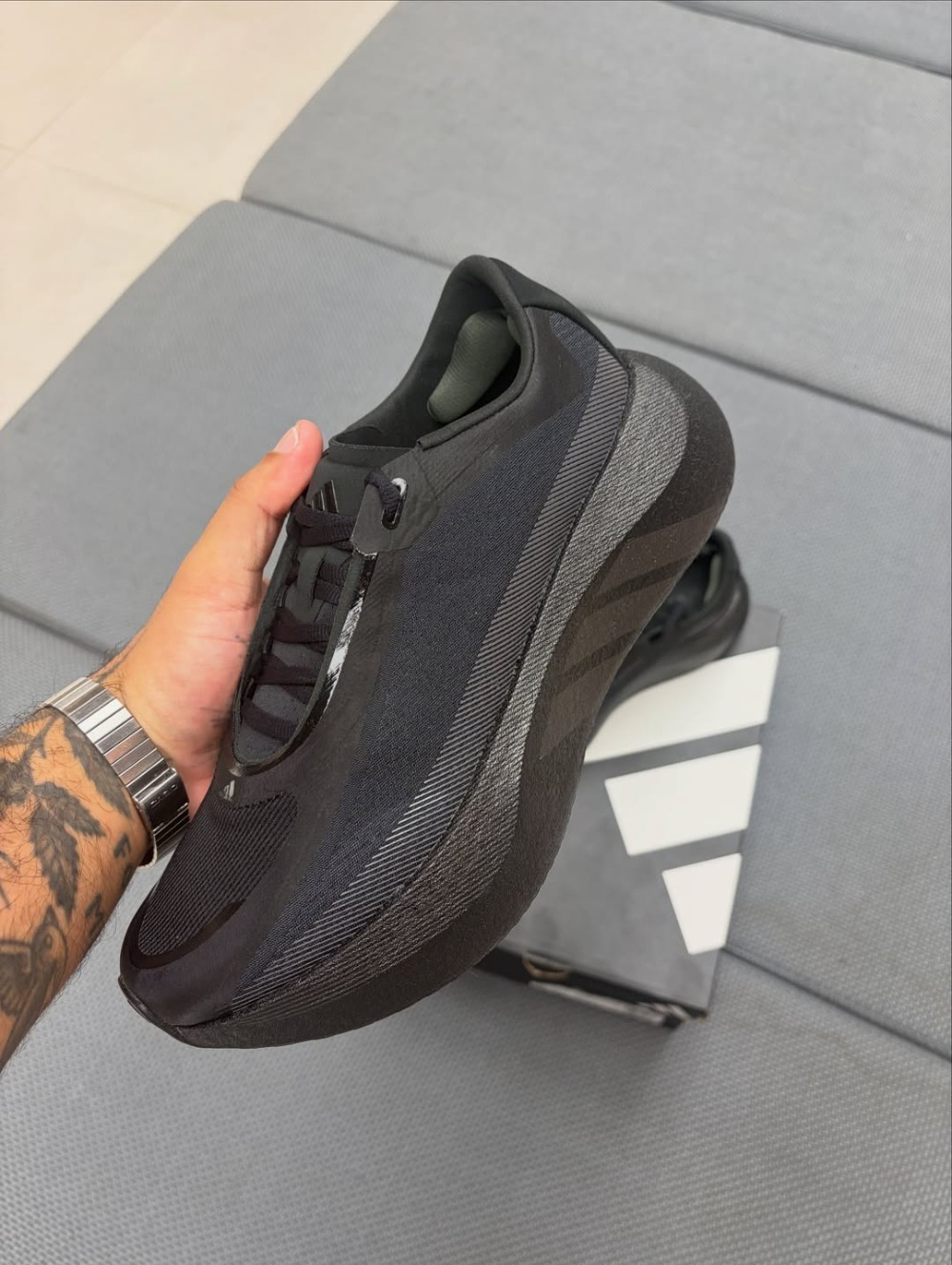 adidas Hyperboost Edge Core Black Carbon — 37 / 38 / 39 / 40 / 41 / 42 / 43 / 44 / 45, Novo