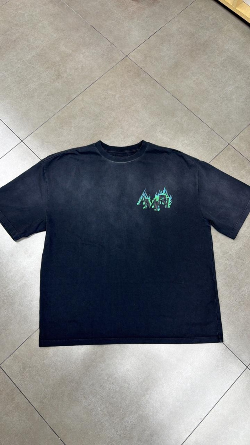 Camiseta Amiri Logo and Flames Black — G, Novo