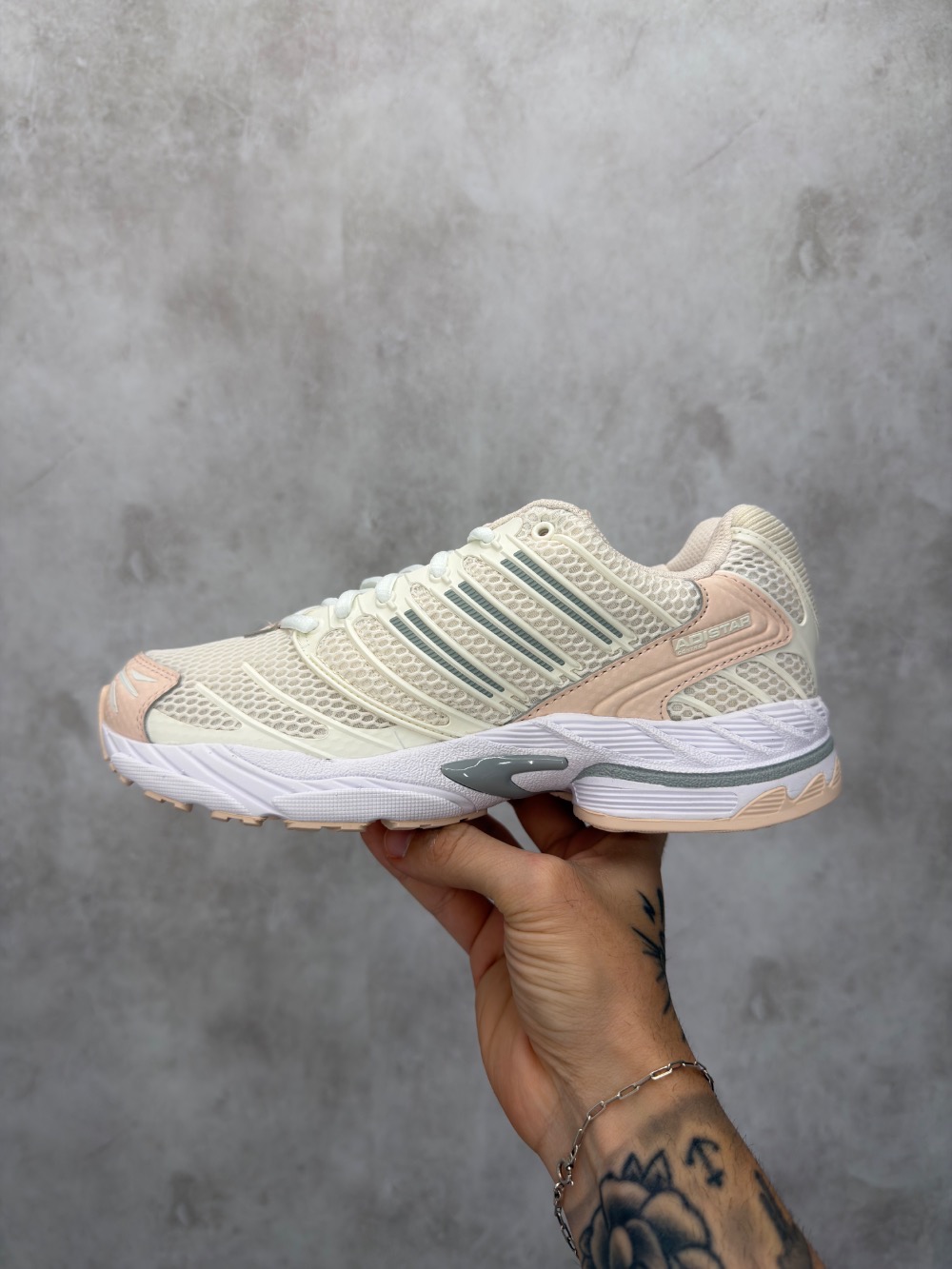 adidas Adistar Control 3 Chalk White Wonder Quartz Off White — 34 / 35 / 36 / 37 / 38 / 39, Novo