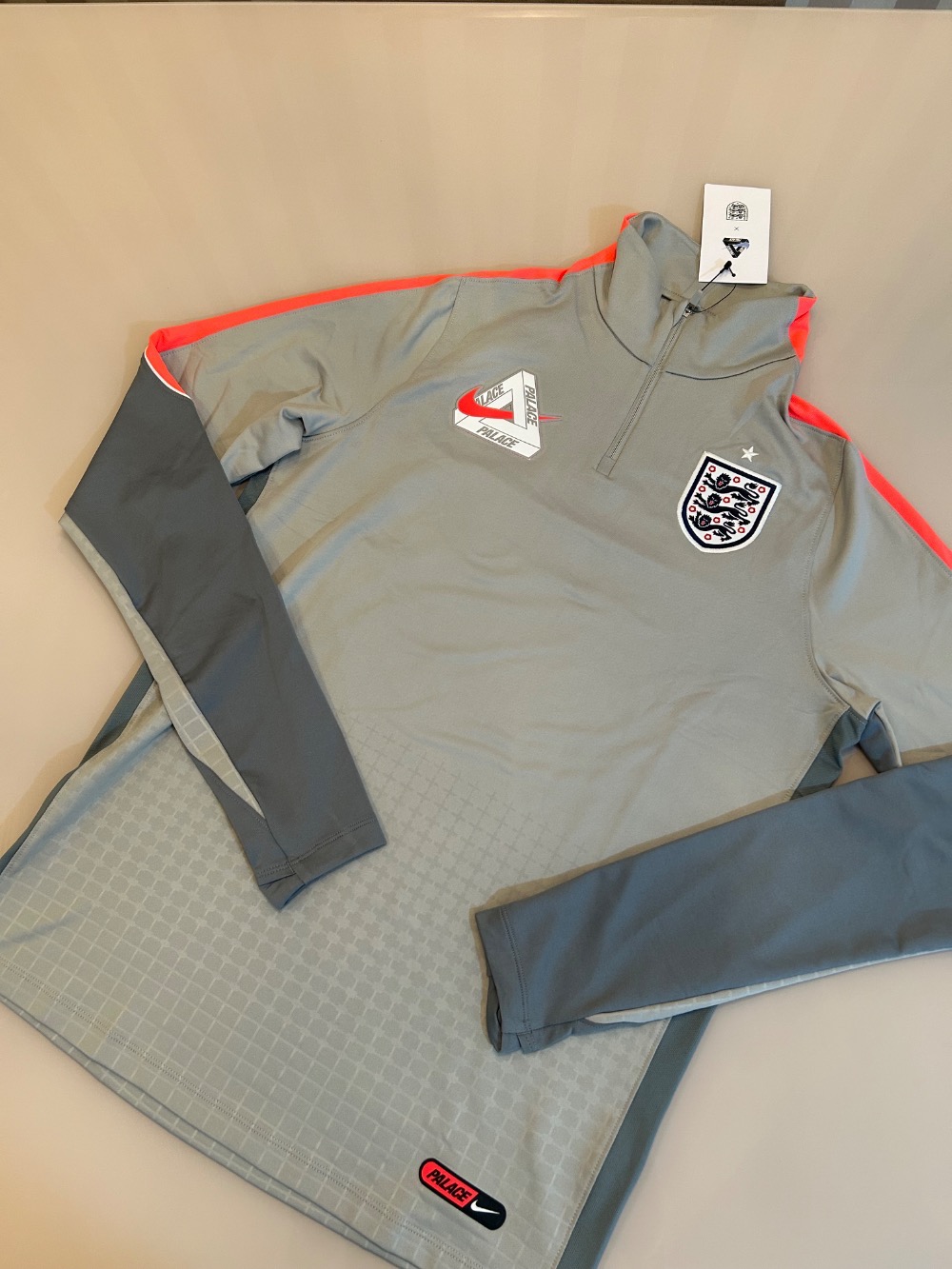 England x Palace x Nike Camiseta Long Sleeve Strike Drill Pewter Grey — M / G, Novo