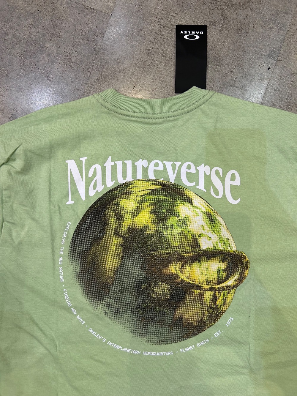 Camiseta Oakley Natureverse Planet Green — M / G / XG, Novo