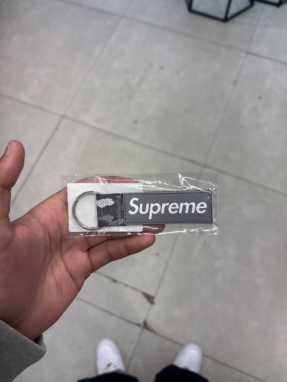Chaveiro Supreme Webbing Snow Camo SS26-W16 — único, Novo
