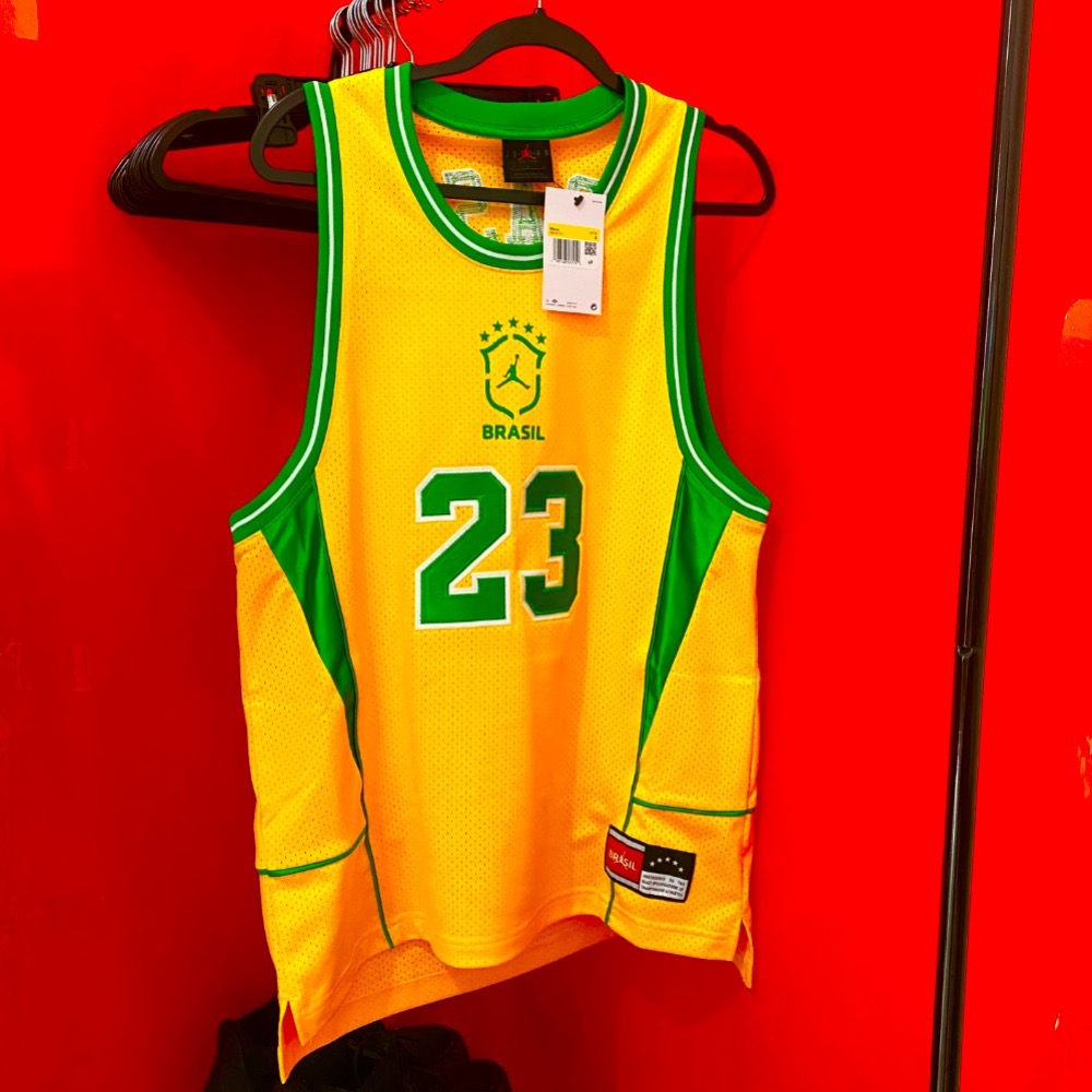 Regata Air Jordan Brasil Essentials Mesh Yellow — P, Novo
