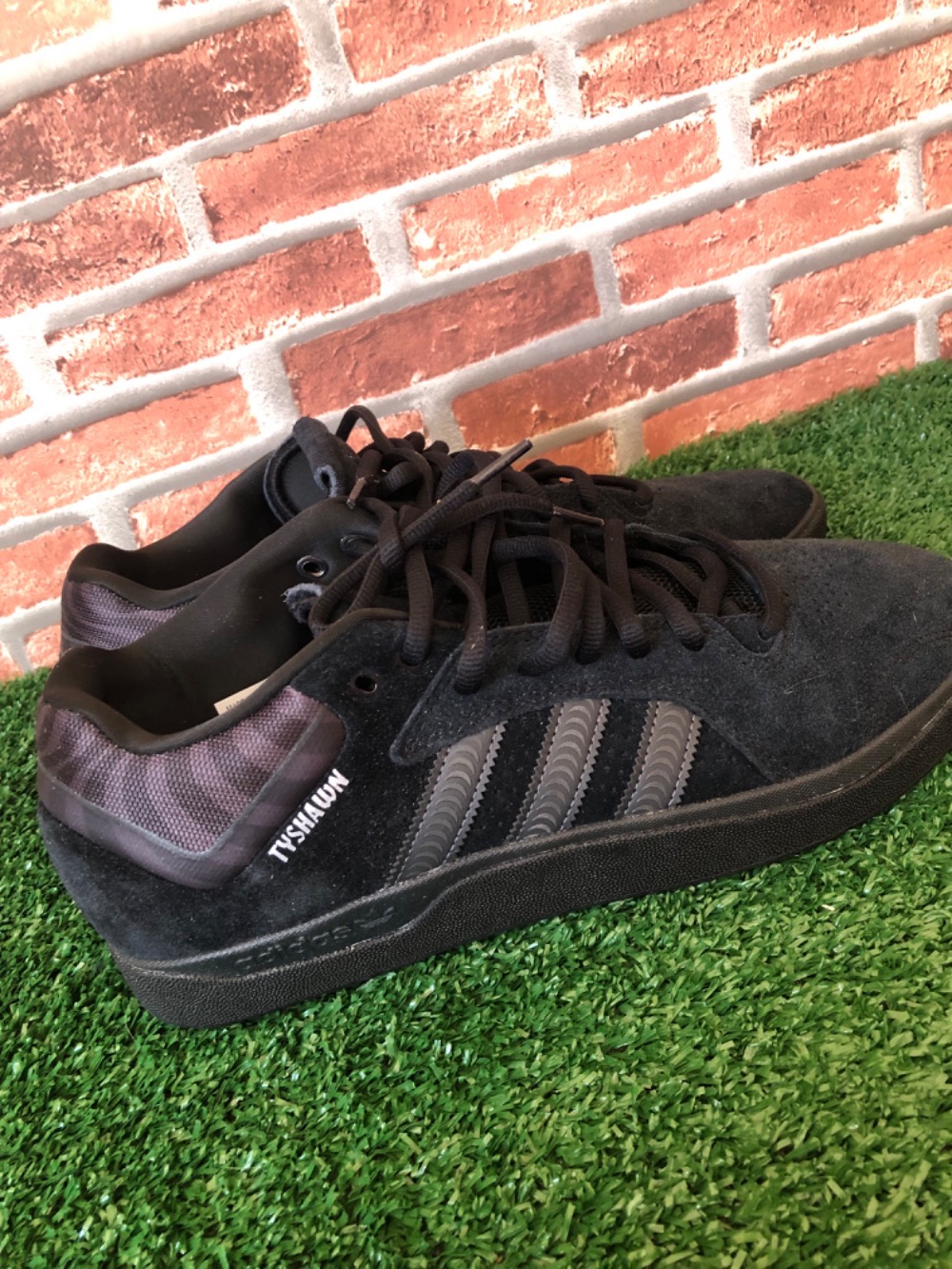 Spitfire x adidas Tyshawn Core Black — 44, Novo