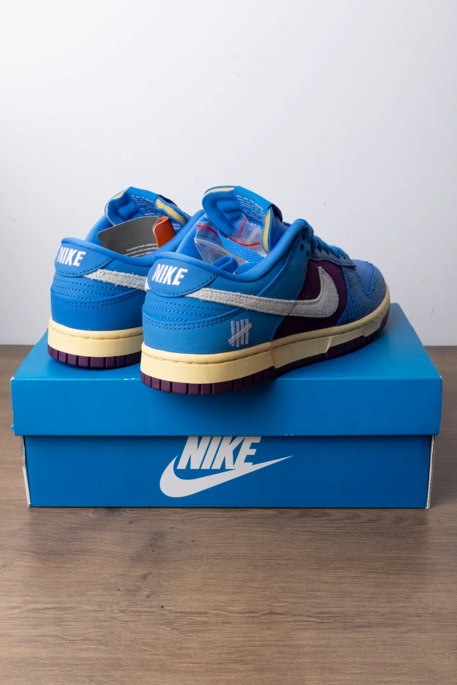 Foto 2 de Undefeated x Nike Dunk Low SP 5 On It — 36, Novo