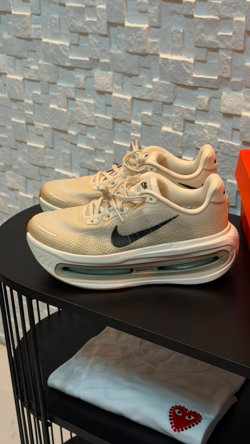 Nike Vomero Premium Pale Ivory Jade Horizon — 40, Novo