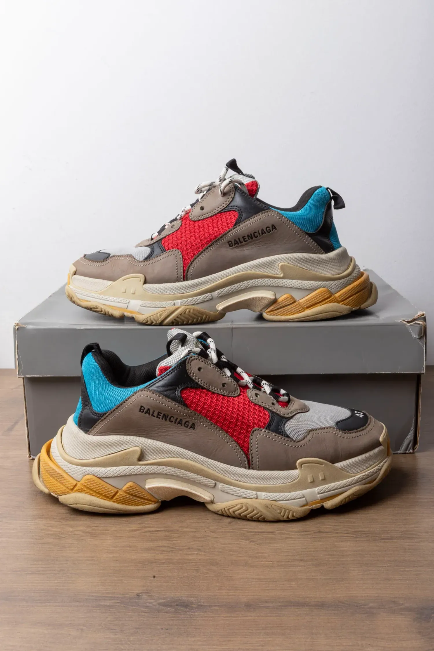 Foto 4 de Balenciaga Triple S Grey Red Blue — 41, Usado