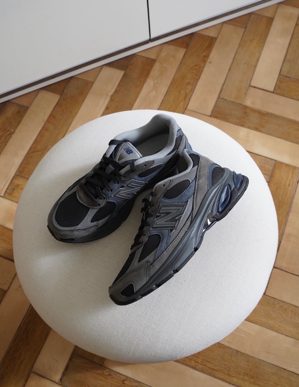 New Balance 2010 Tornado Faded Black Dark Silver Metallic — 43, Novo