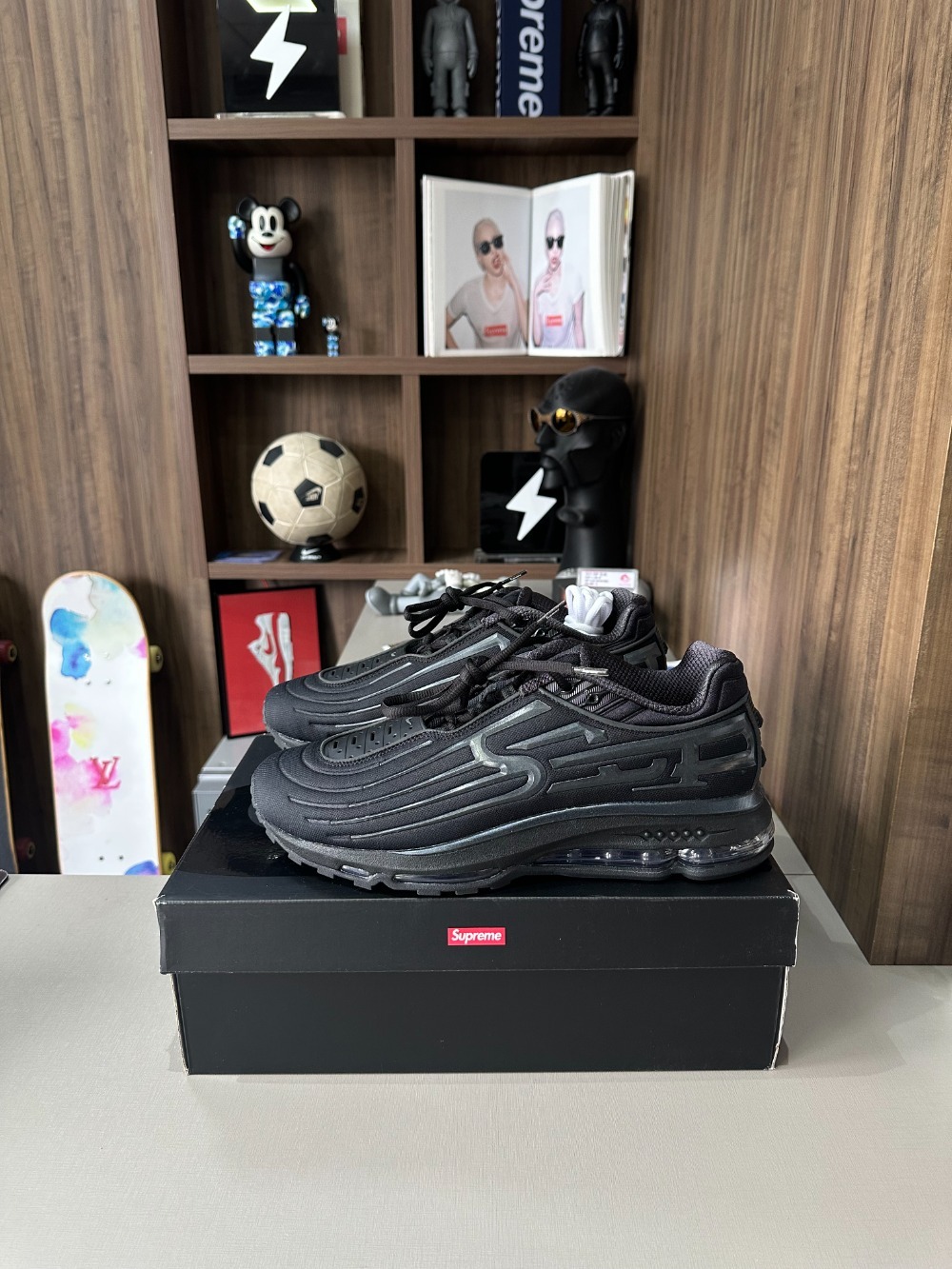 Supreme x Nike Air Max 2001 Air Ecstasy Black FW26-W2 — 41, Novo