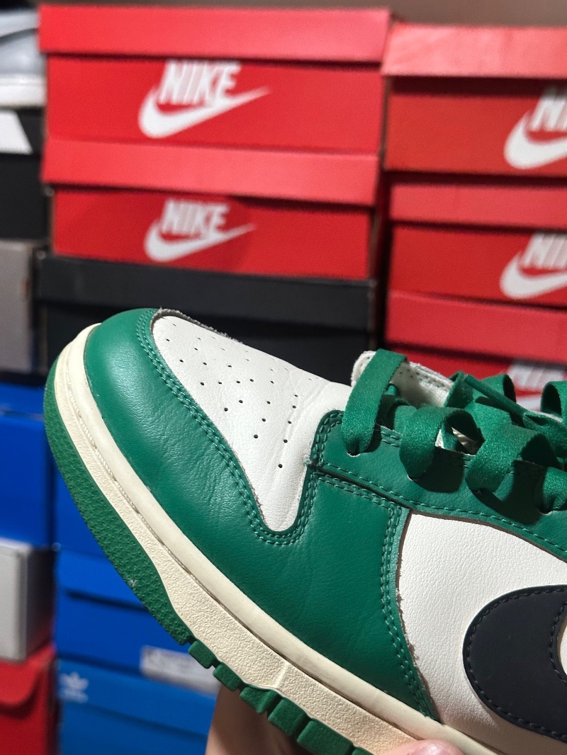 Foto 3 de Nike Dunk Low SE Lottery — 44, Usado