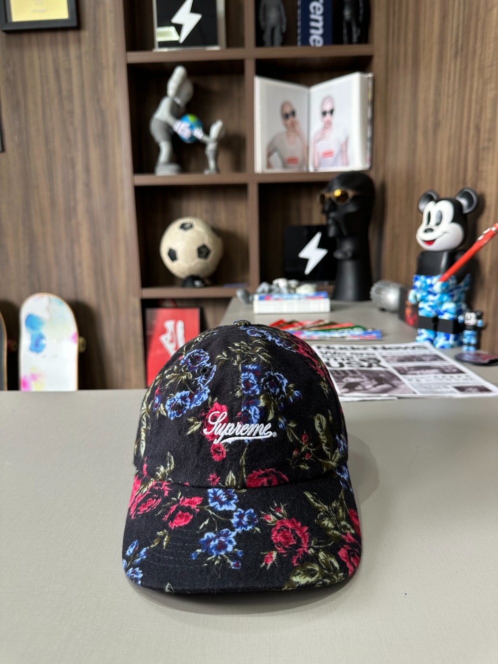 Boné Supreme Floral Flannel 6-Panel Black SS26-W13 — Único, Novo