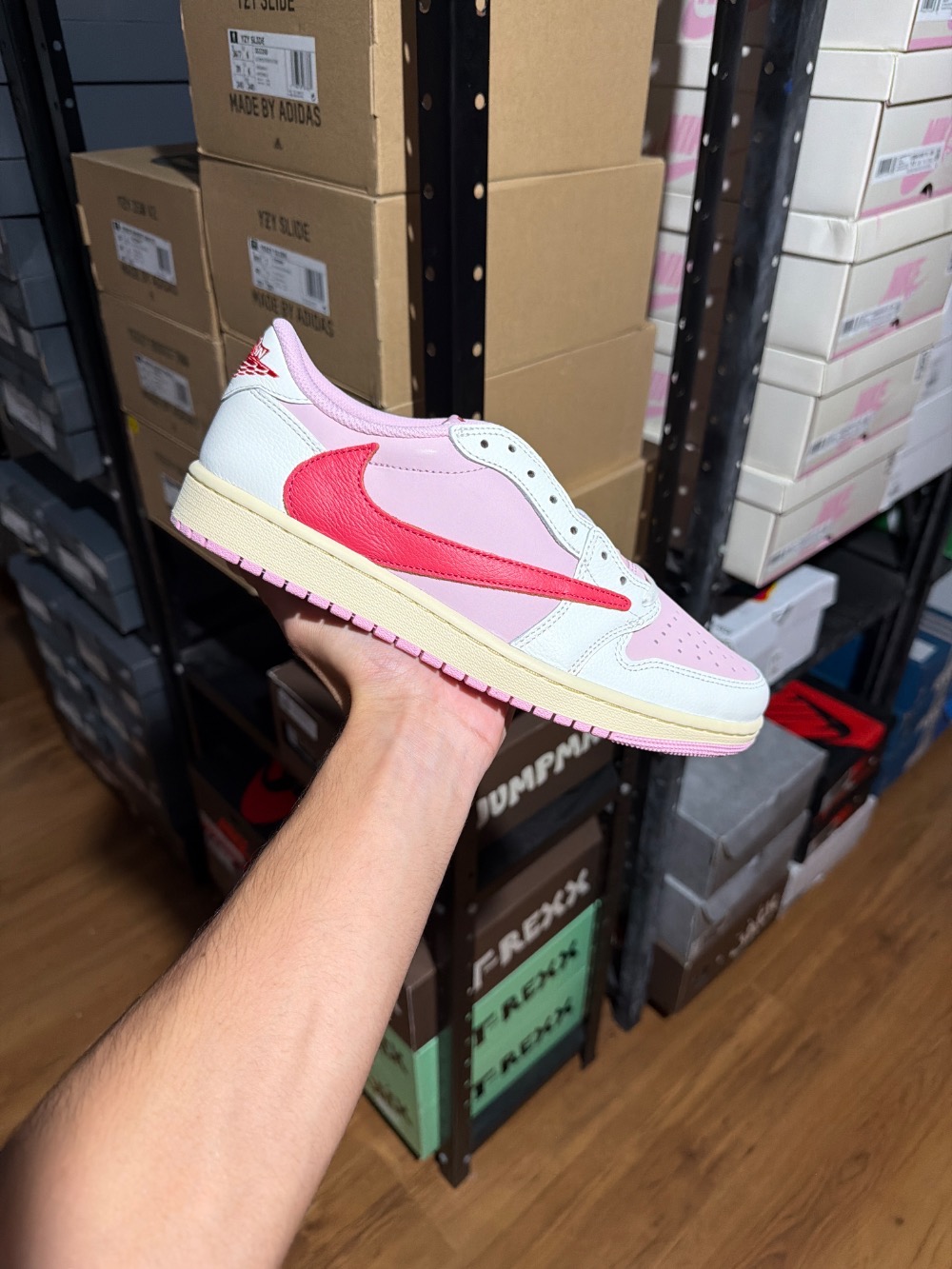 Travis Scott x Air Jordan 1 Low OG SP Sail Tropical Pink — 39.5, Novo