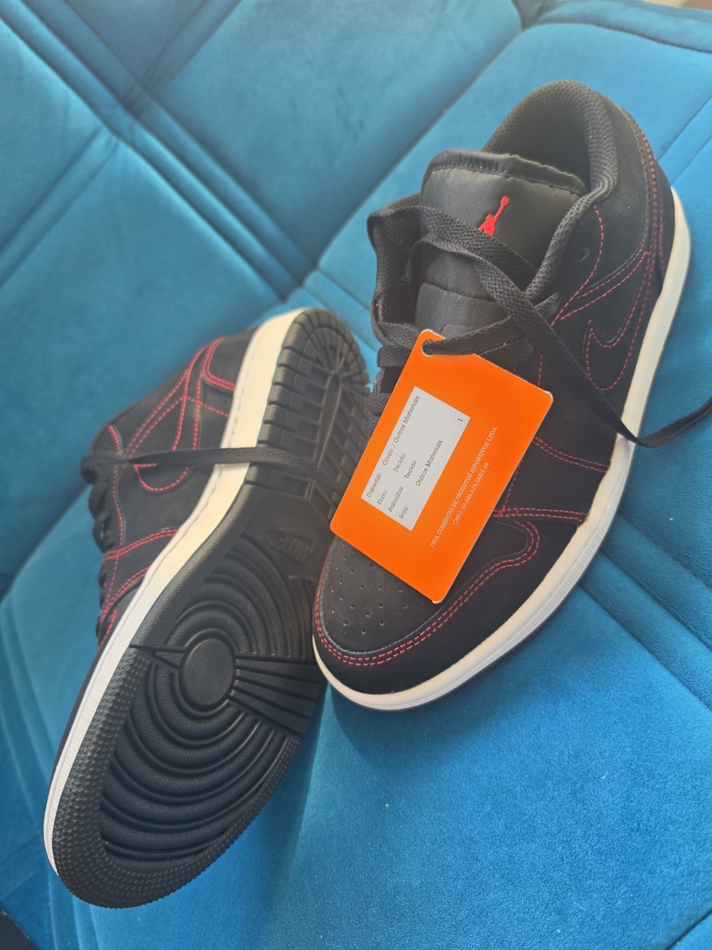 Air Jordan 1 Low Black White University Red — 39, Novo