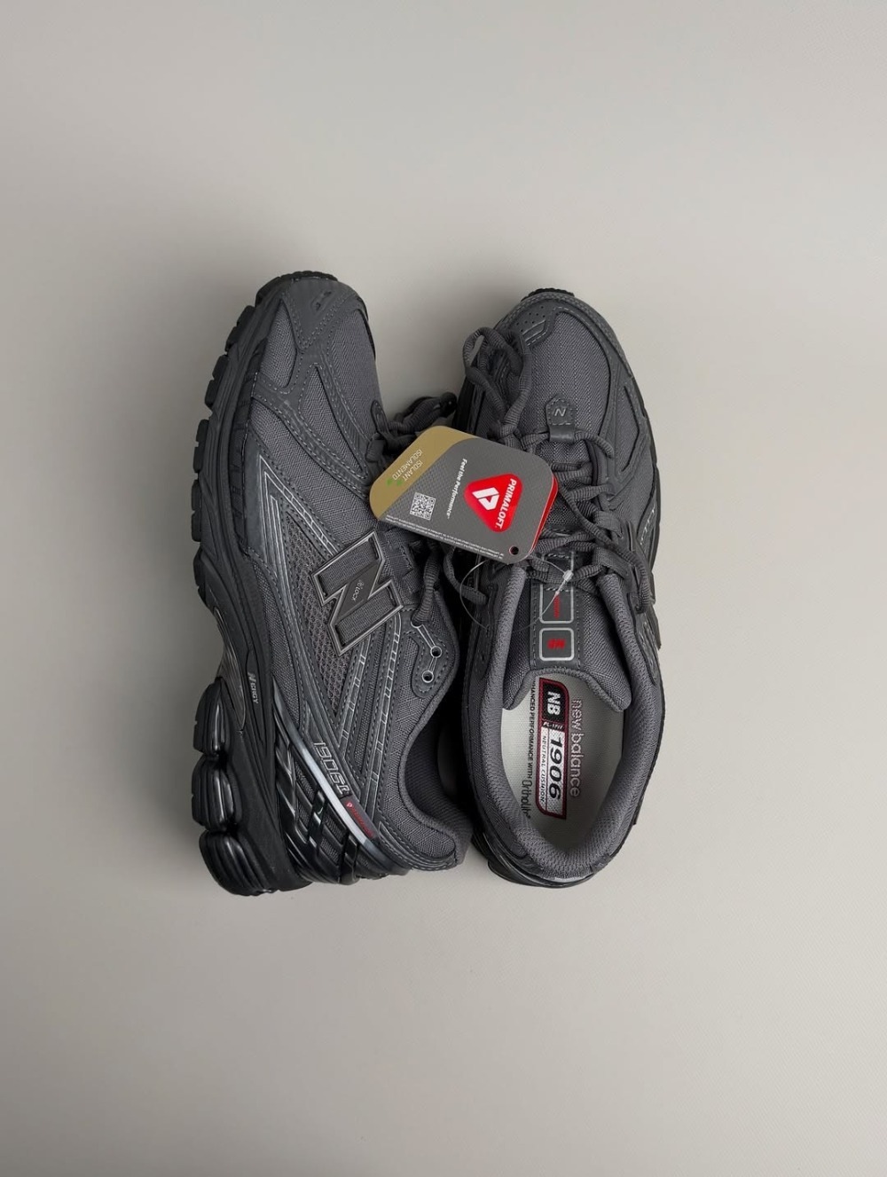 New Balance 1906R Castlerock — 41, Novo