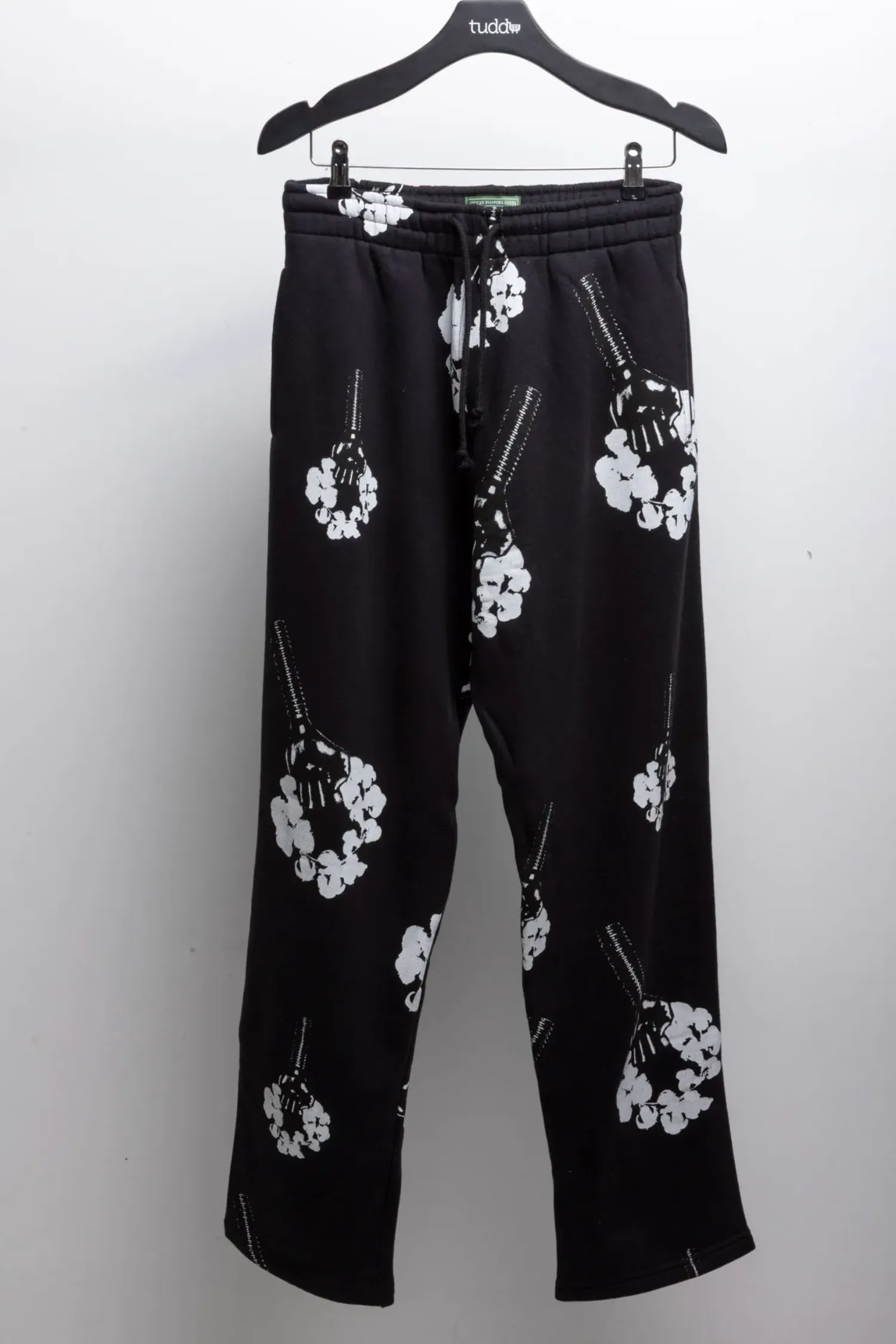 Denim Tears Calça Hardies Tears Fist Wreath Open Hem Black — P / M, Novo